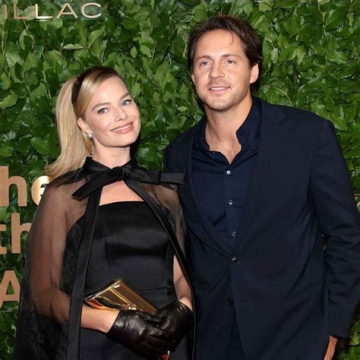 Margot Robbie Husband, Boyfriend, Age, Height, Net Worth, Is She Married?