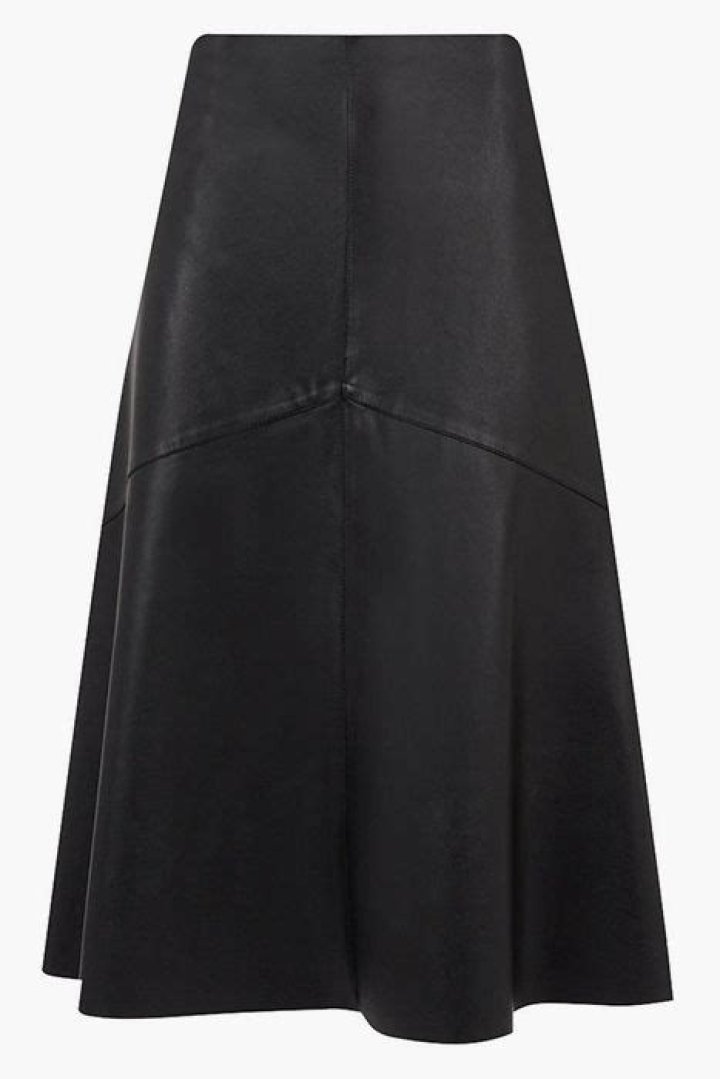 Martine McCutcheon wows in show-stopping leather skirt