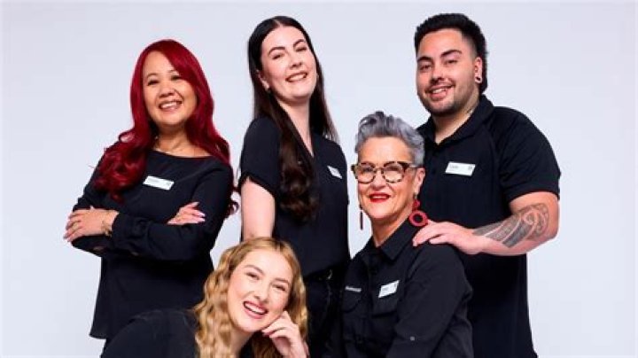 Melbourne friends’ Amoris Beauty hair idea makes $650k in a year and stocked on Hairhouse shelves