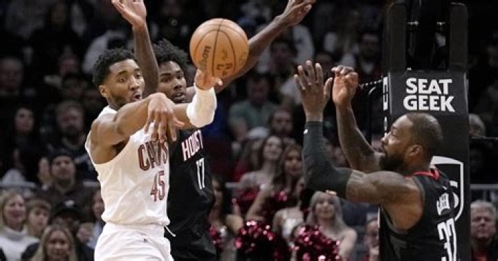 Mitchell, Cavaliers host the Wizards