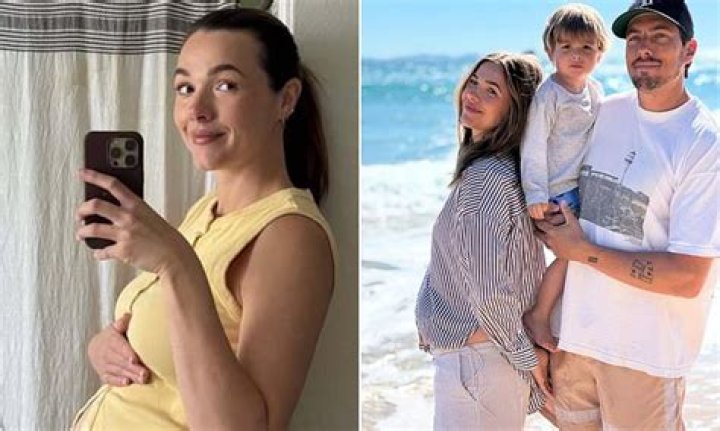 Molly Sims welcomes her second child