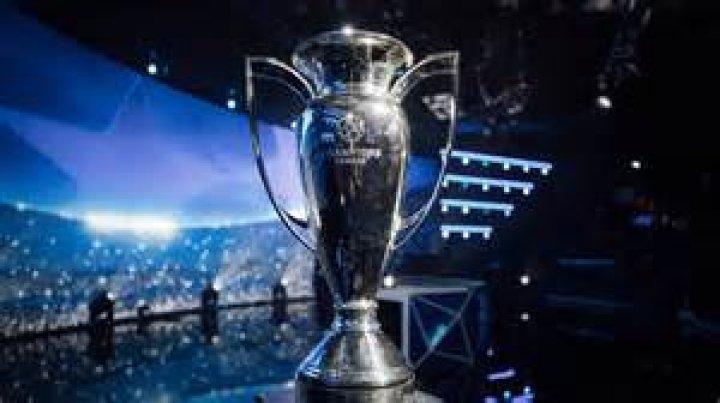 Napoli Clinch Spot in Champions League Knockout Stage with Victory over Braga