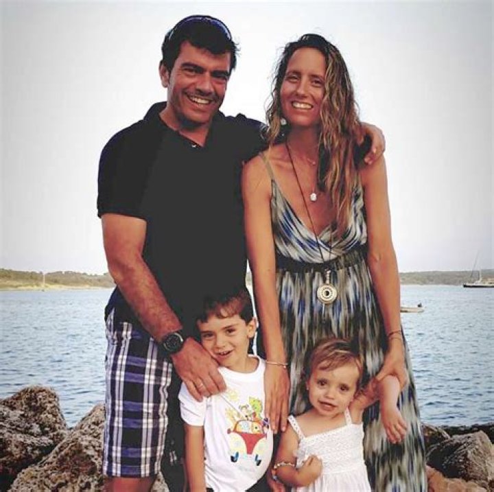 Pablo Escobar Wife, Children, Son, Body, Daughter, Family, Death