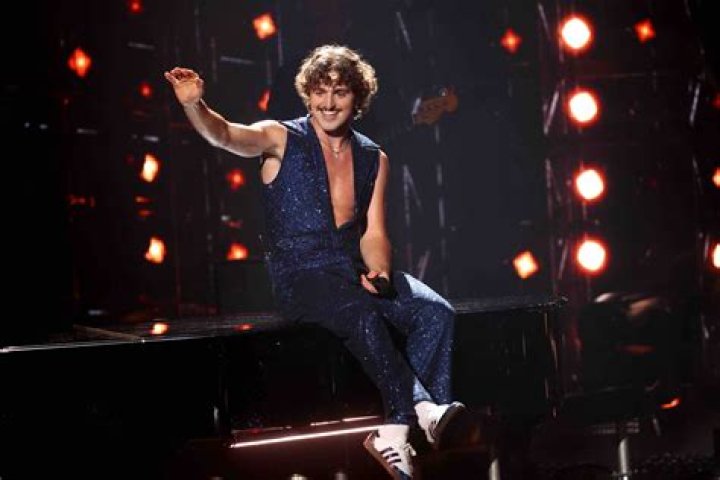 Phil Collins is going back on tour after retirement drove him to drink