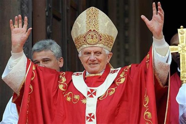 Pope Benedict XVI to resign