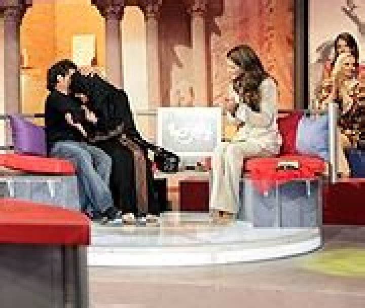 Queen Rania turns Oprah to reunite mother and son on TV