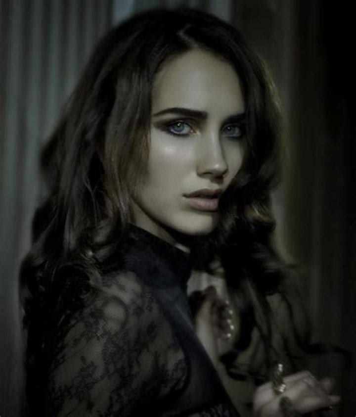 Sand Van Roy Biography