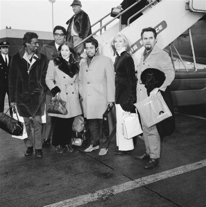 Sérgio Mendes Net Worth