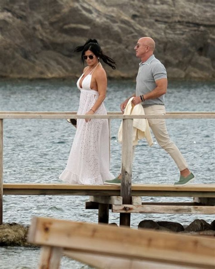 Singer Adele's $220M Fortune Protected by Prenup Ahead of Secret Wedding