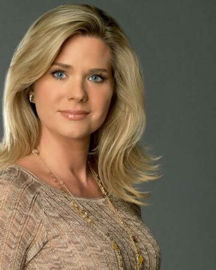 Sonya Smith Net Worth