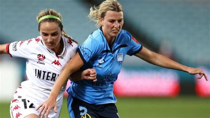 Sydney-born Green in camp with New Zealand