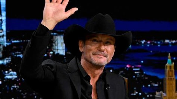 Tim McGraw shares emotional post about his three daughters