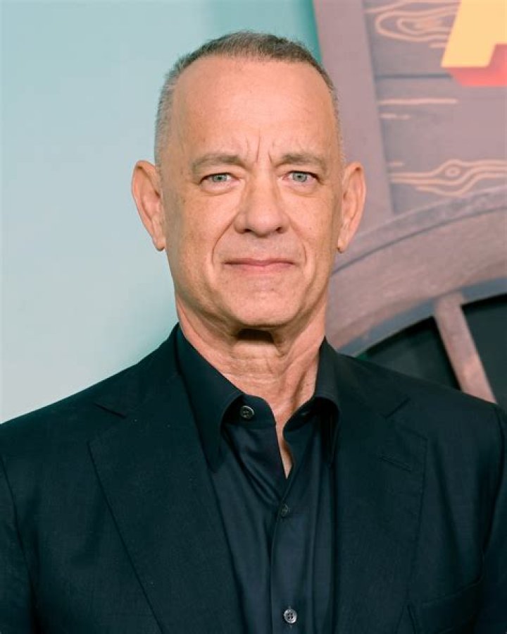Tom Hanks reacts to niece Carly's Claim to Fame appearance