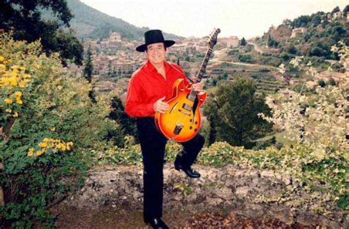 Trini Lopez, 1960s-era singer mentored by Sinatra, dies