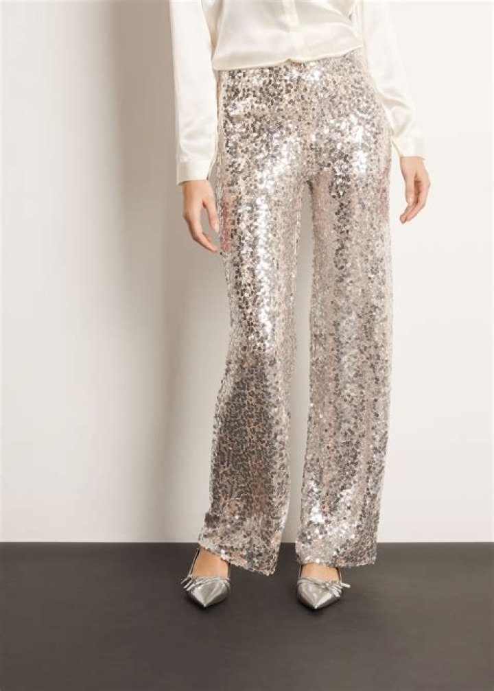 Trinny's Zara sequin trousers have sent This Morning fans wild