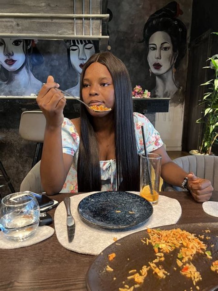 Twitter Influencer Daniel Regha Shares Scrumptious Breakfast on a Plane