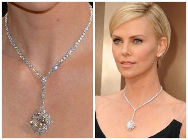 Victoria Beckham's £2 million necklace we bet you missed