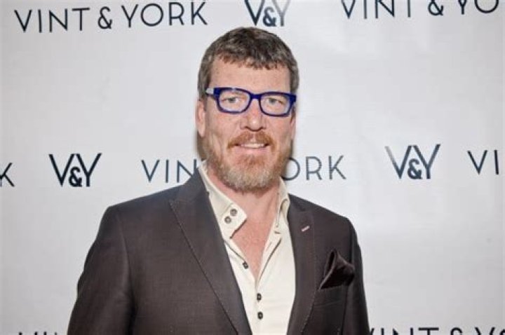 What is Simon van Kempen’s Net Worth?