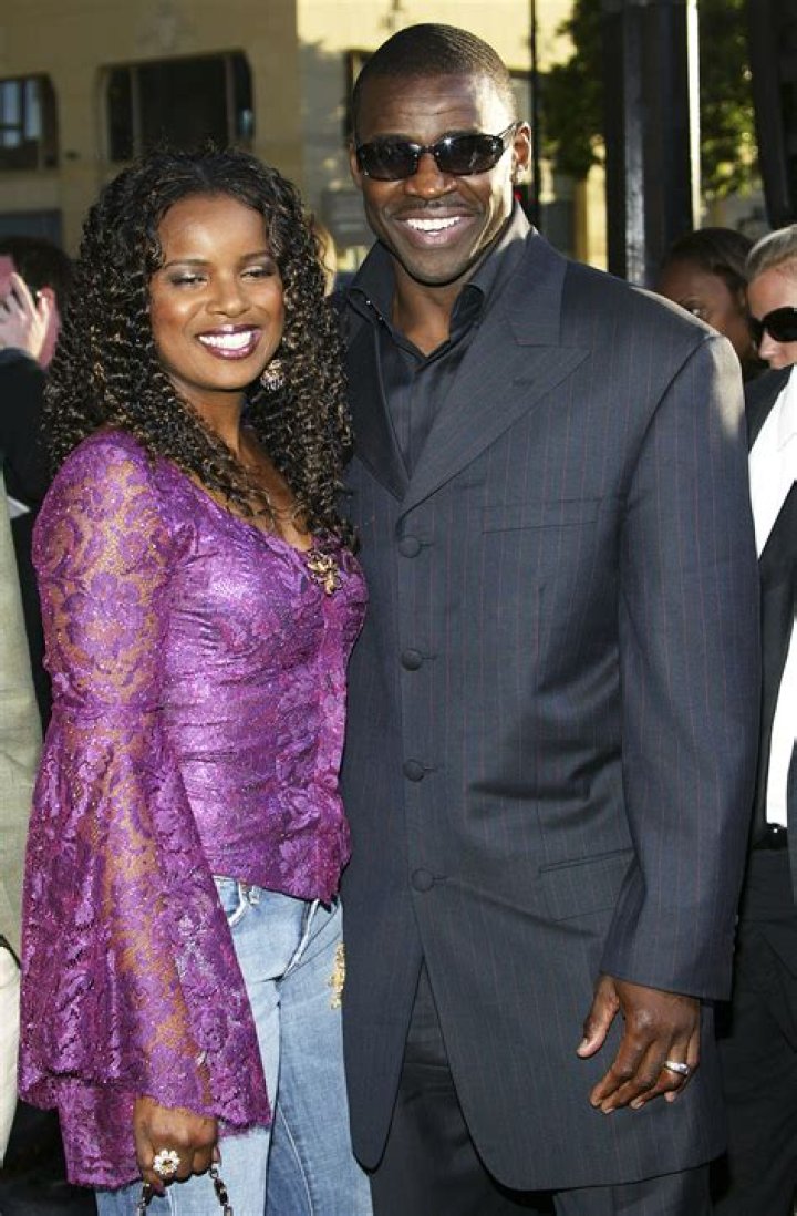 Witnesses: Michael Irvin's encounter with woman was friendly