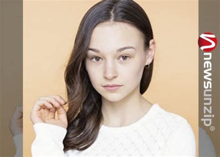 Zoe Marlett: Age, Net Worth, Biography, Wiki, Family and Latest Updates